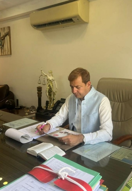 dr-shiv-mangal-sharma