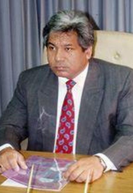 Dr. Robert Amar Story