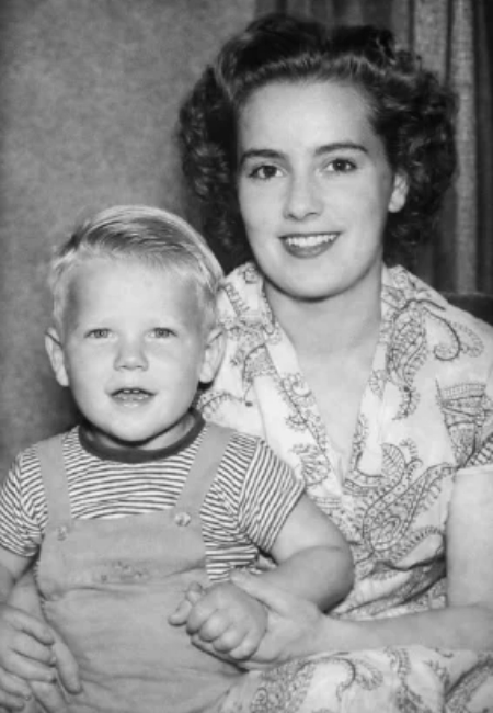 kevim and mum